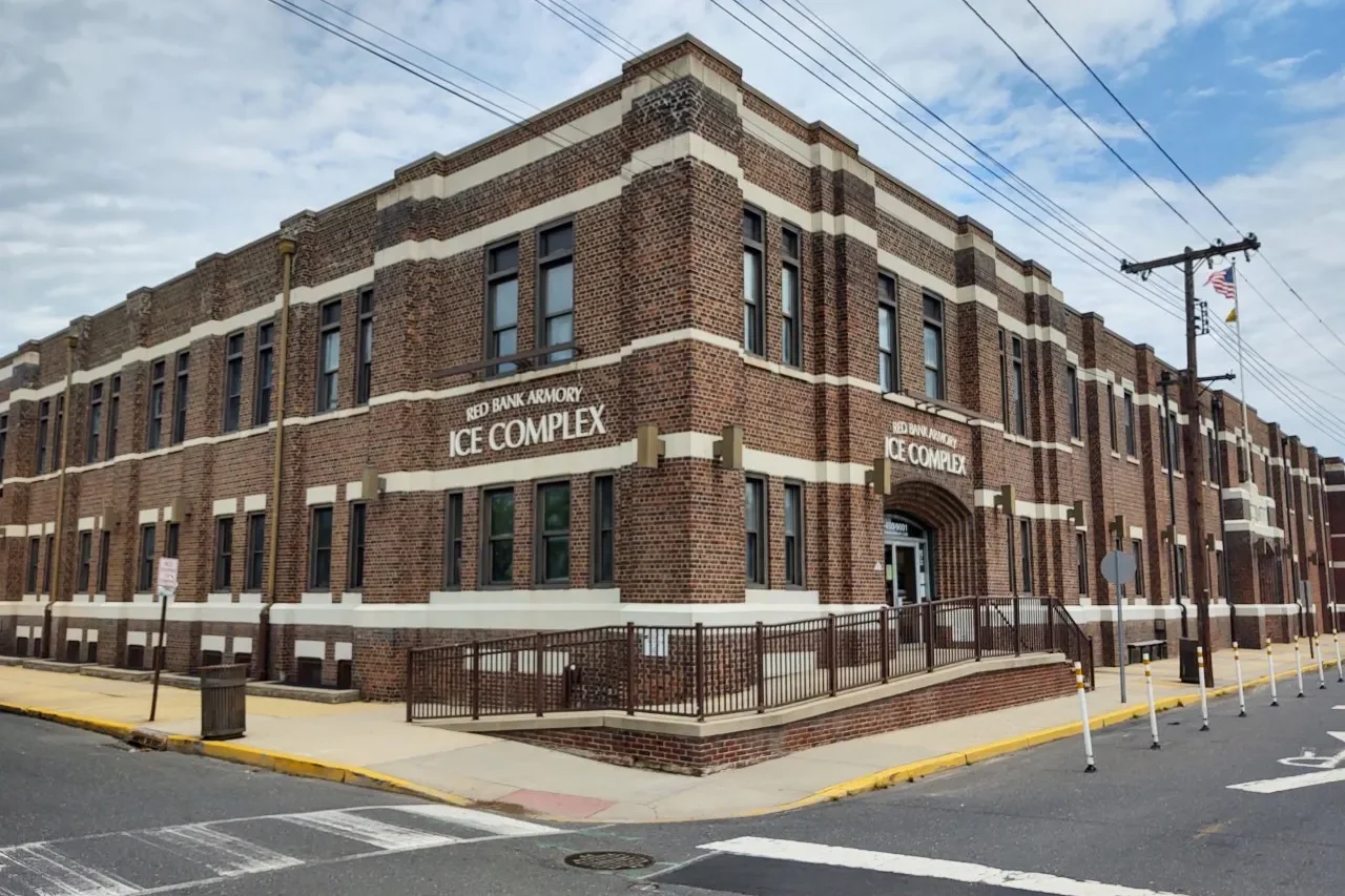 c22101aa-2892-4e15-ba29-aa102ae4dd2f-Red_Bank_Armory_1